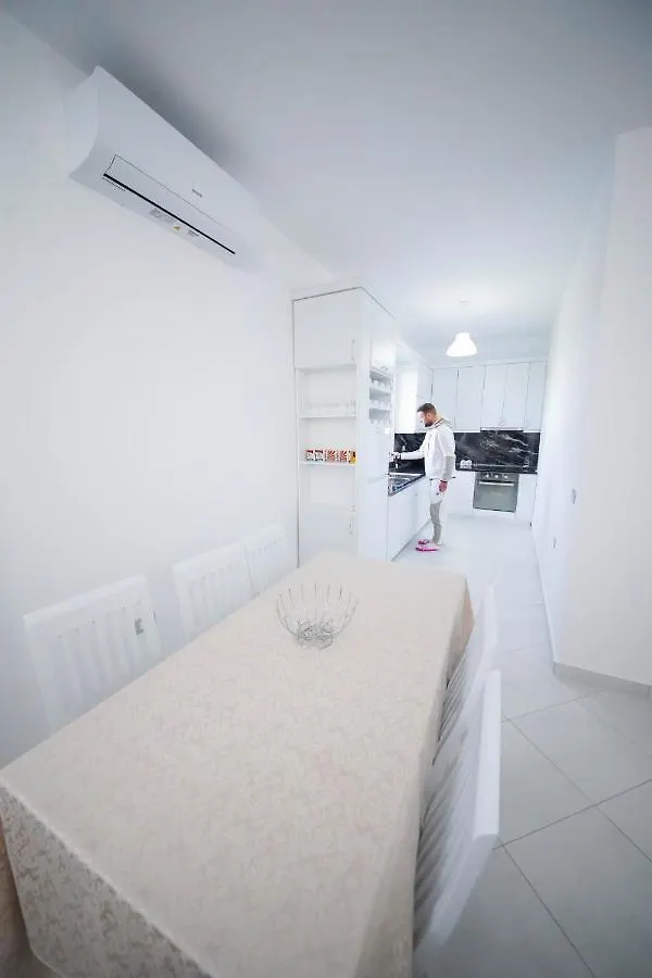Villa KOKONESHI Divjake Affittacamere