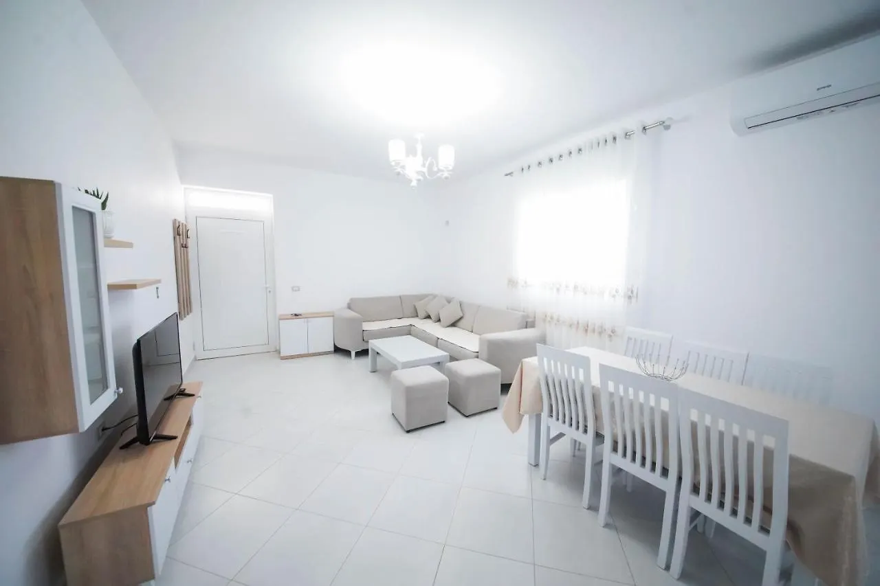 Villa KOKONESHI Divjake